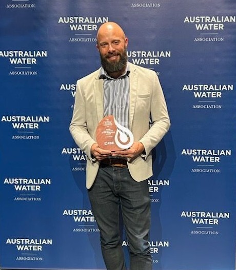 Michael Thomas AWA Award-croppedv2